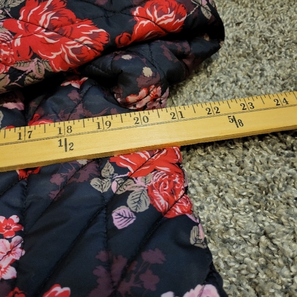 AKIRA Floral Quilted Jacket - Picture 5 of 11